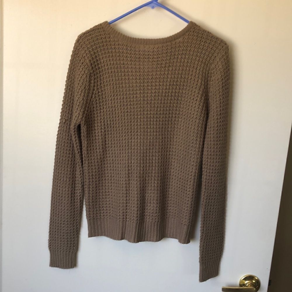 Ambiance Apparel Sweater Size M GUC Med. brown